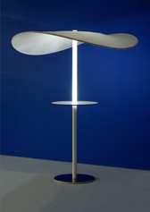 Lampara y sombrilla en uno