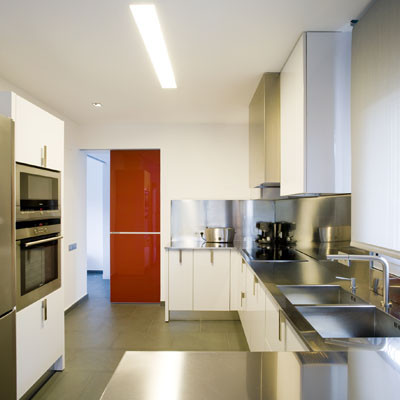 Elegir las puertas adecuadas para nuestra vivienda 6 puerta aluminio 02