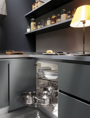 Soluciones para la esquina de la cocina 7 Cesto metálicos Ernesto Meda