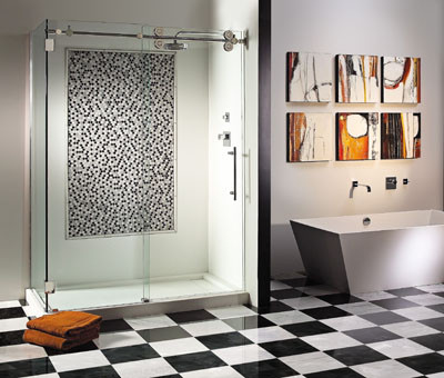 Apoyado sobre un damero