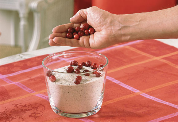 Centros de mesa de Navidad. Flor de Pascua (II) 7 Centro de Navidad con arándanos