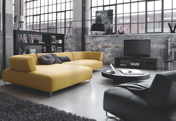 Amarillo en el salón