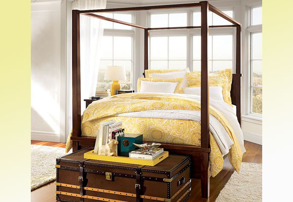 Amarillo en el dormitorio