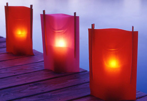 A la orilla de la piscina