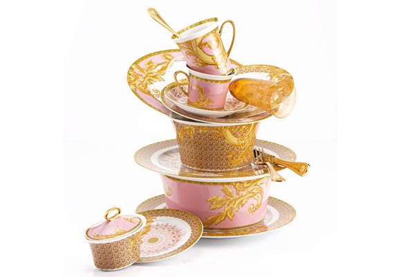 Así pone la mesa Donatella Versace