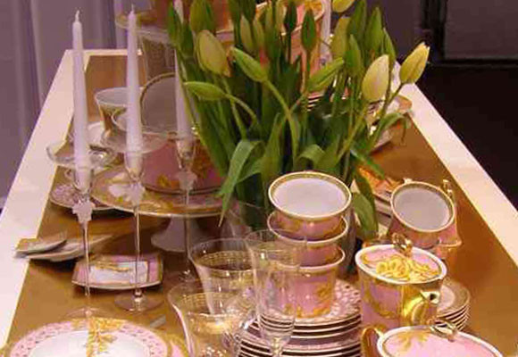 Así pone la mesa Donatella Versace