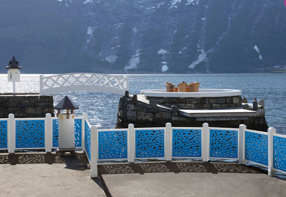 Aurora, cercas decorativas