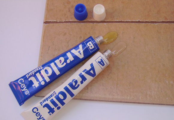 Adhesivos y pegamentos sin secretos