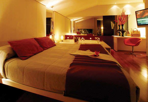 Hotel Cram 12 Hotel Cram