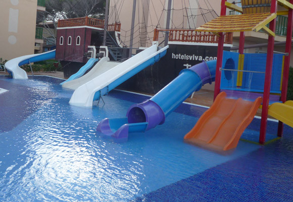 Hotel Cala Mesquida - piscina niños