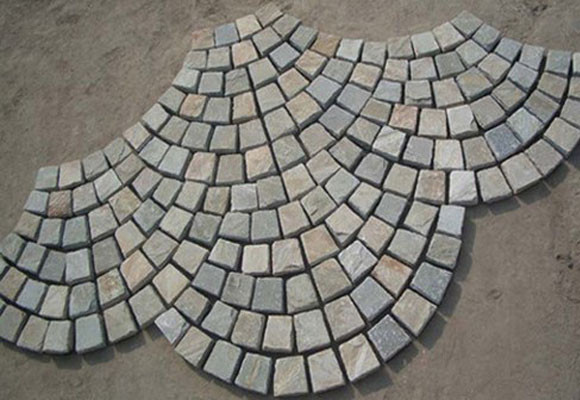 Solar una terraza con adoquines