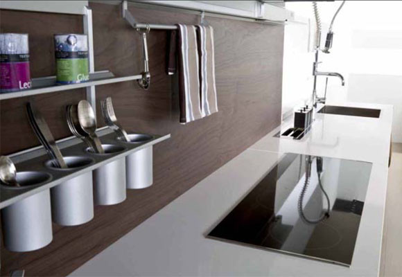 Con el comdedor al fondo