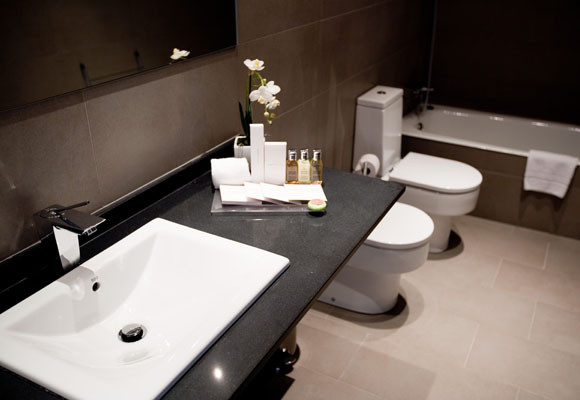 Apartment Sixtyfour: Cuarto de baño