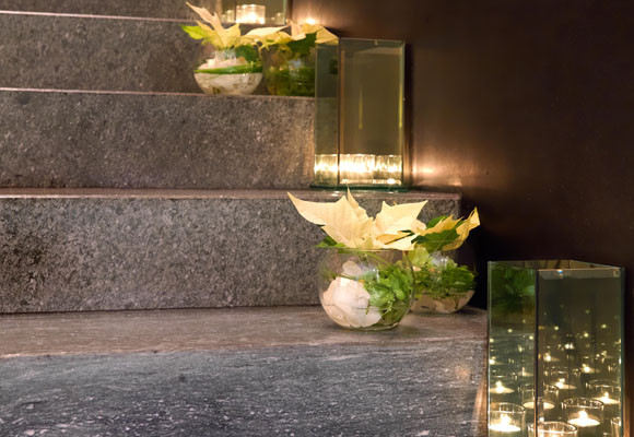 Adornos en las escaleras