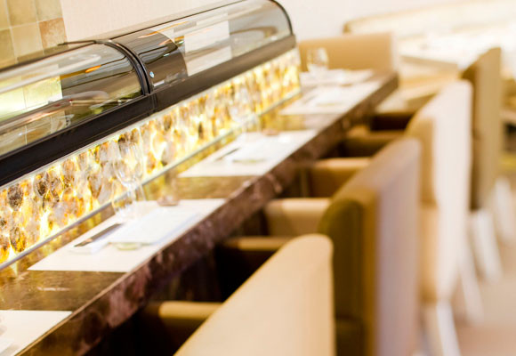 Restaurante Nikkei 225