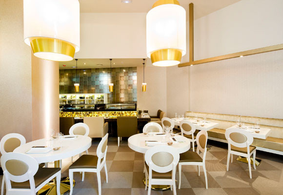 Restaurante Nikkei 225