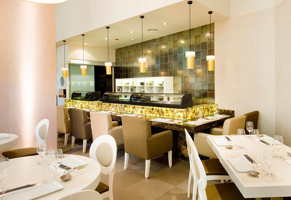 Restaurante Nikkei 225