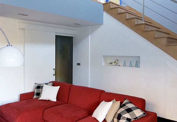 Escalera de acceso a la pplanta superior