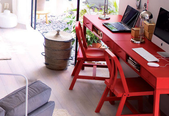 Un salón dividido en varias zonas 10 Zona de infomrmática