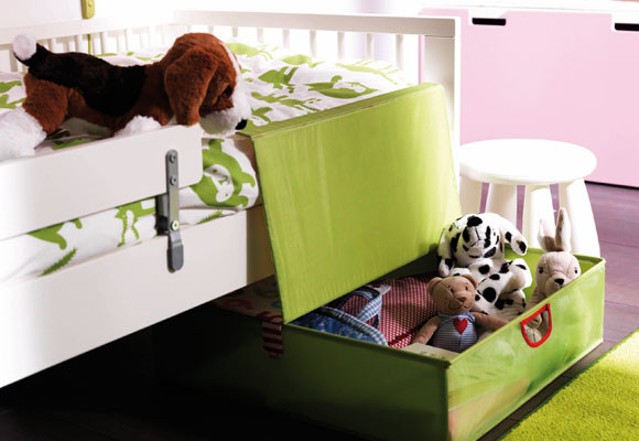 Juguetes bajo la cama