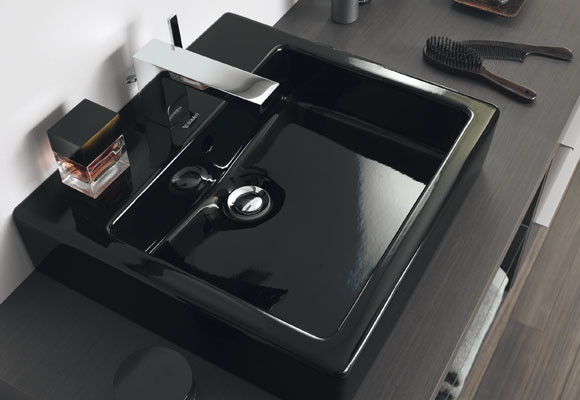 Negro y cuadrado 7 Sanitarios negros