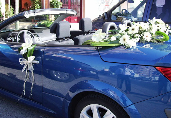 La decoración del coche de novios 9 Un coche moderno