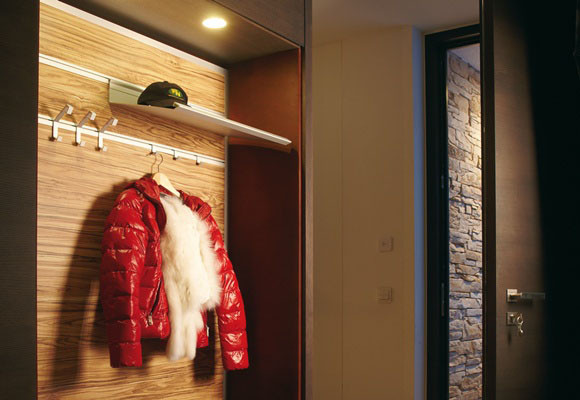 Cómo decorar paredes sin pintura ni papel