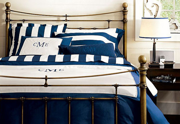 Navy a la hora de dormir