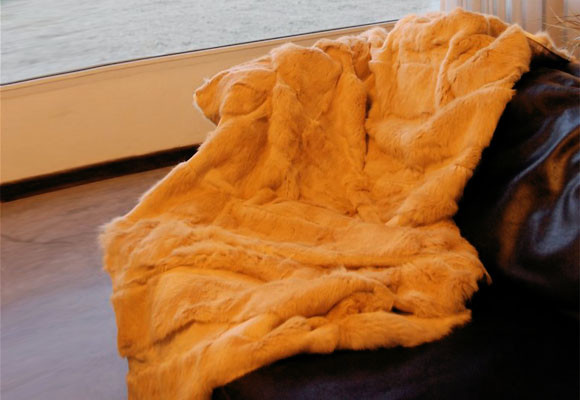 Alfombras y complementos de piel natural 