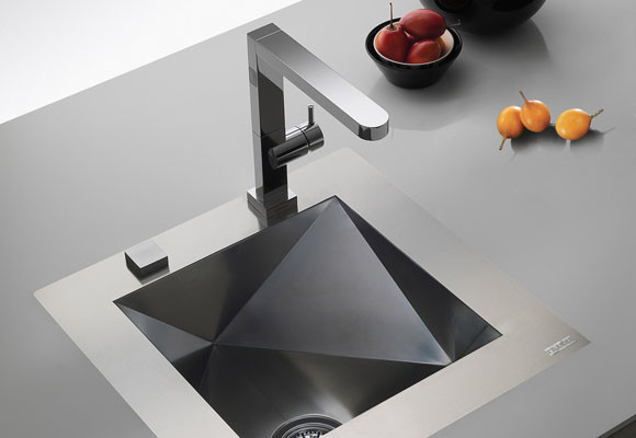 Polyedro, de Franke Systems 