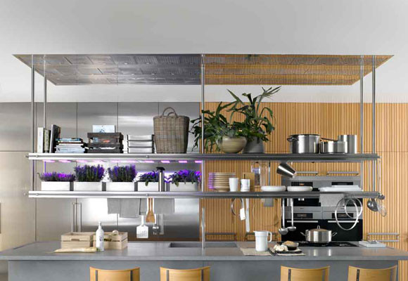 Una cocina con bodega