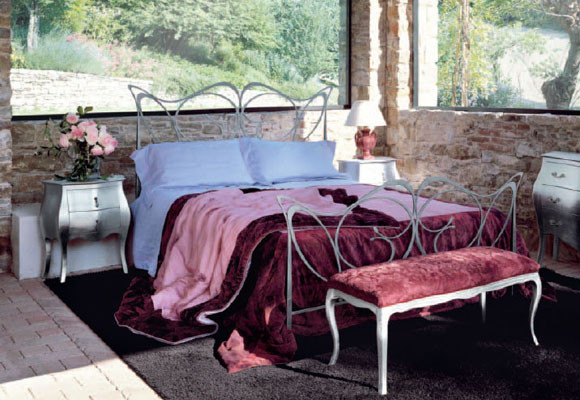 Rosa en el dormitorio 8 Rosa en el dormitorio