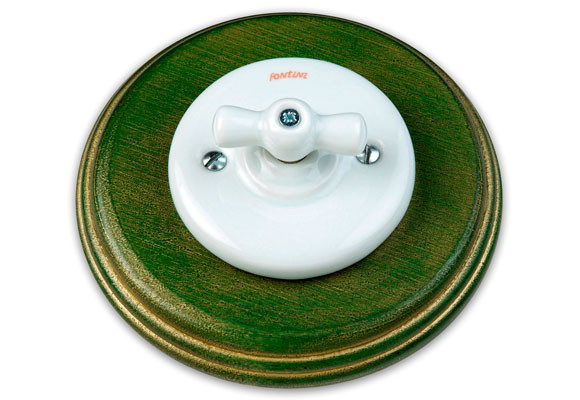 Interruptores de madera decapada