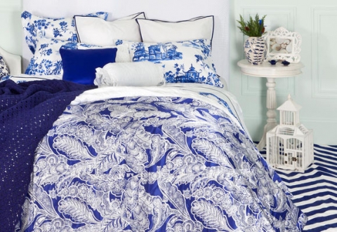 Un dormitorio blanco y azul - Soluciones - DecoEstilo.com