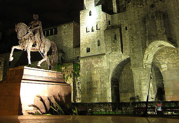 Noches de historia y leyenda en el Palau Requesens 