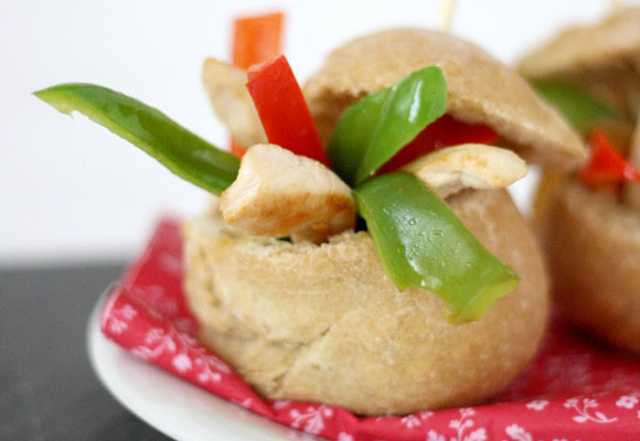 Panecillos picantes con ensalada de pollo y guacamole 7 Panceillos picantes con ensalada de pollo y guacamole