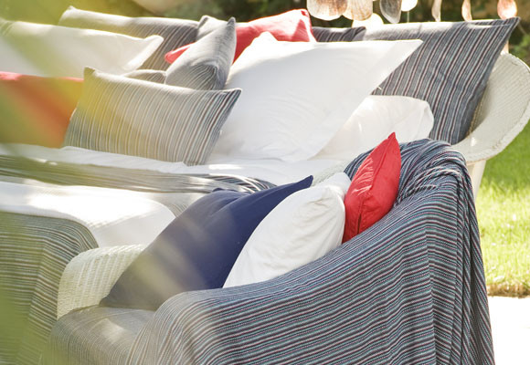 La siesta en el jardín