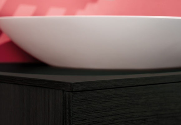 Paredes granates en el baño 7 Paredes granates en el baño