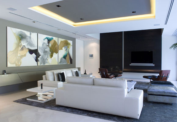 Una vivienda entre pinos y encinas