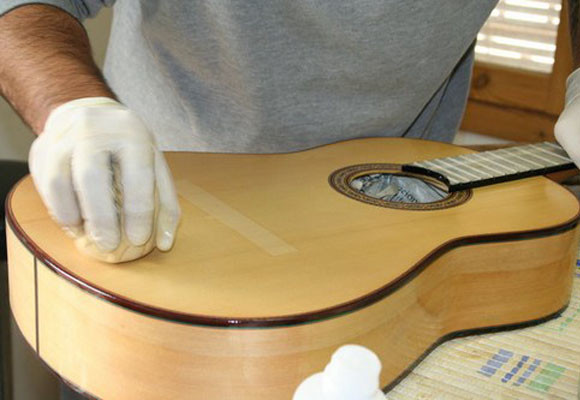 Arreglar barnizados a muñequilla