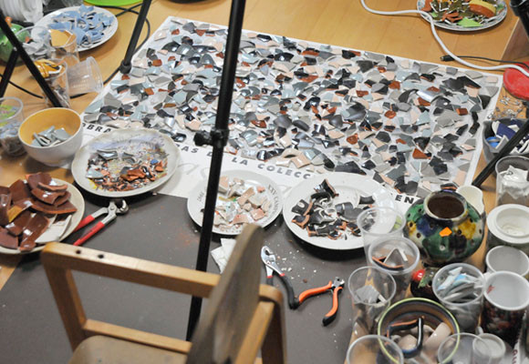 Mosaico fácil con azulejos rotos