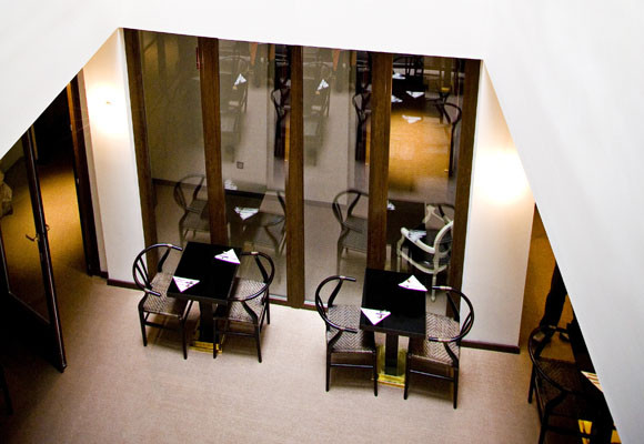 Room Mate Leo 8 Room Mate Leo