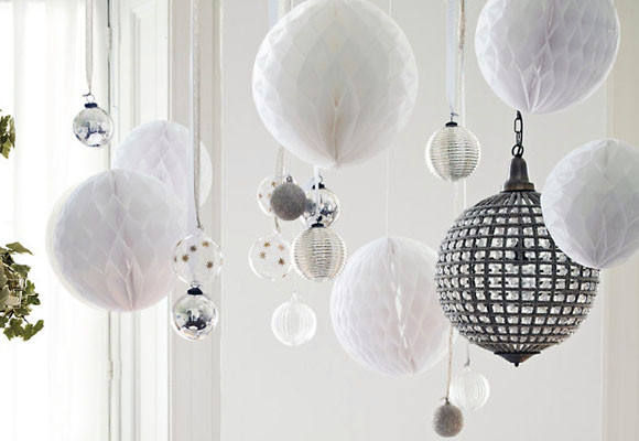 Circulos de plata en tu mesa de fin de año