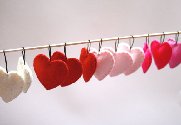 Corazones de fieltro