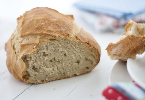 Pan de hogaza sencillo