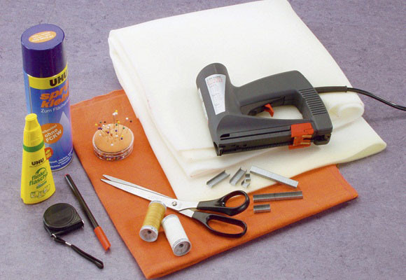 Retapizar un puff y dejarlo como nuevo 1 Retapizar un puff y dejarlo como nuevo