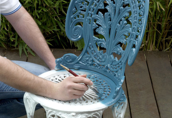 Restaurar una silla para el jardín - Bricolaje - DecoEstilo.com