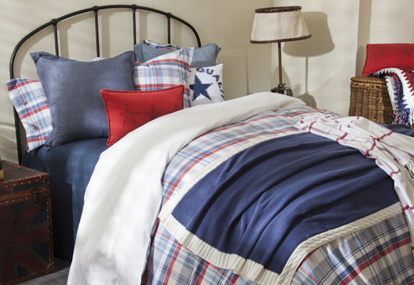 Un dormitorio de inspiración navy