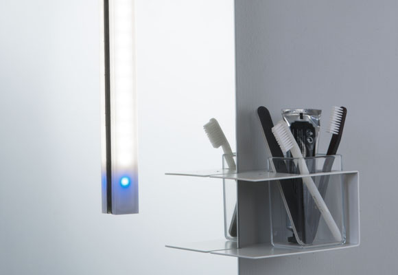 Spost-it, una lámpara para el espejo 