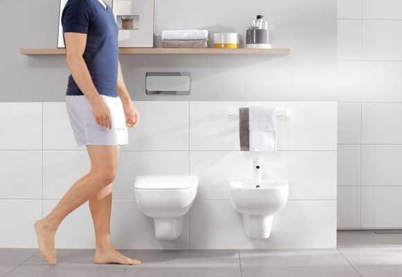 Baños grandes, muebles pequeños